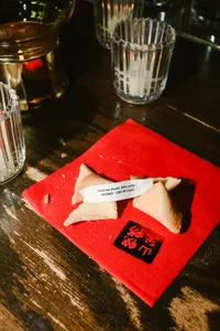 CustomCupsNow.Com - Custom Linen Beverage Napkin