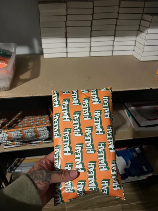 CustomCupsNow.Com - Custom Poly Mailer