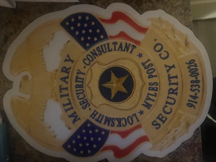 CustomCupsNow.Com - Custom Shape Die Cut Mouse Pad