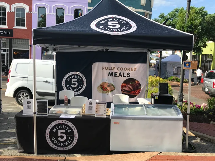 CustomCupsNow.Com - Custom Rectangle Table Covers