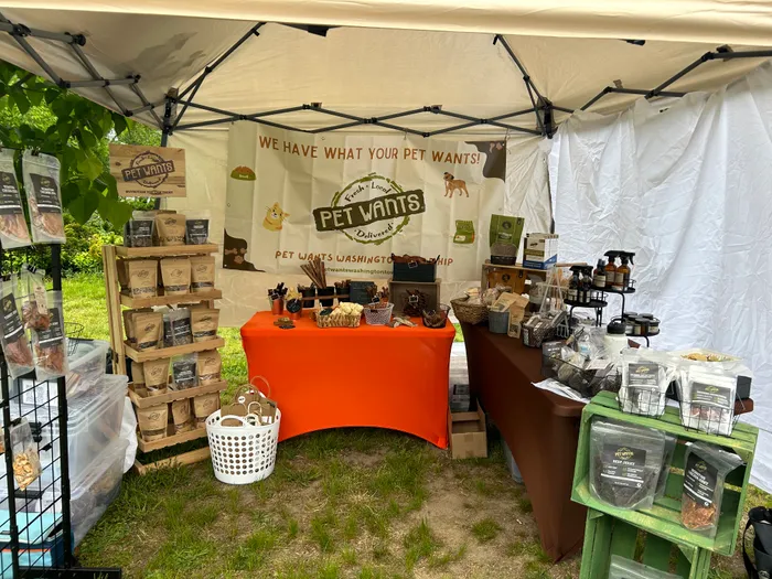 CustomCupsNow.Com - Custom Vinyl Banners