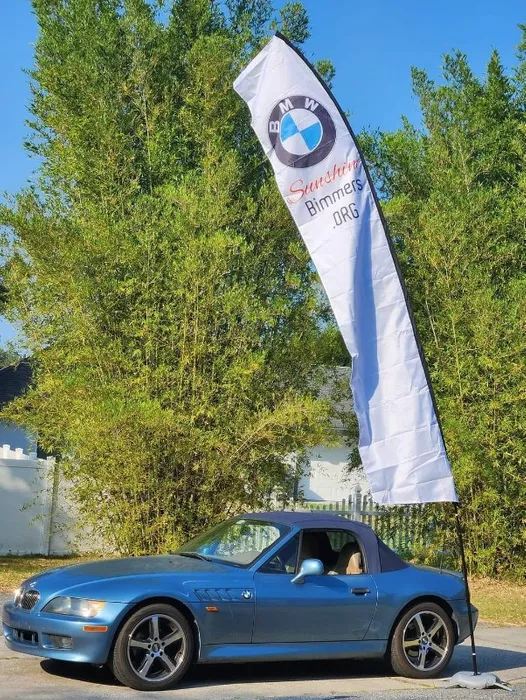 CustomCupsNow.Com - Swooper Flag