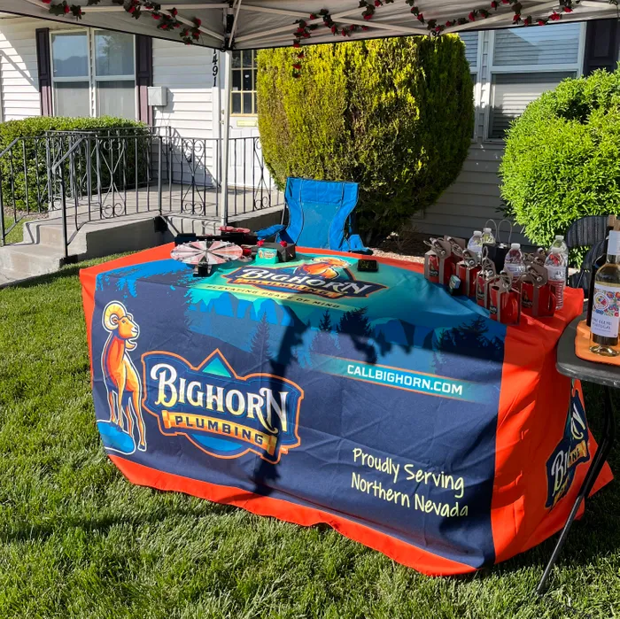 CustomCupsNow.Com - Custom Rectangle Table Covers