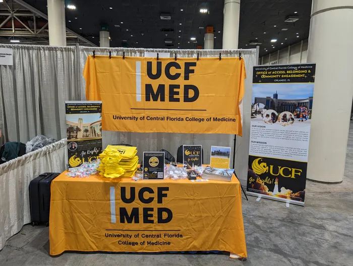 CustomCupsNow.Com - Custom Rectangle Table Covers