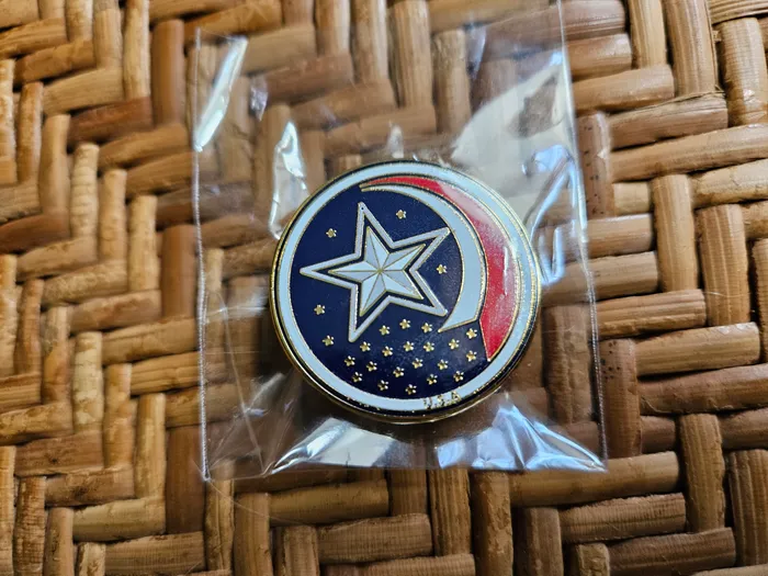 CustomCupsNow.Com - Hard Enamel Pin