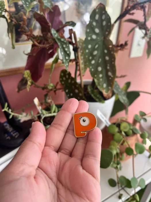 CustomCupsNow.Com - Hard Enamel Pin