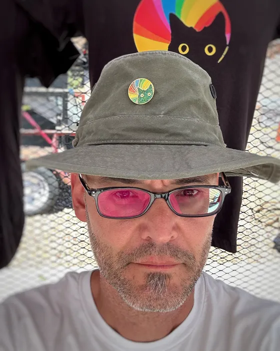 CustomCupsNow.Com - Hard Enamel Pin