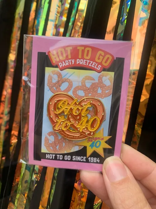 CustomCupsNow.Com - Hard Enamel Pin