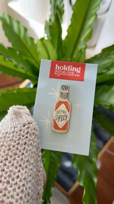 CustomCupsNow.Com - Hard Enamel Pin