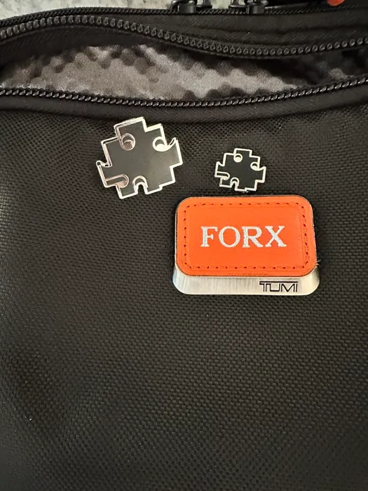 CustomCupsNow.Com - Hard Enamel Pin