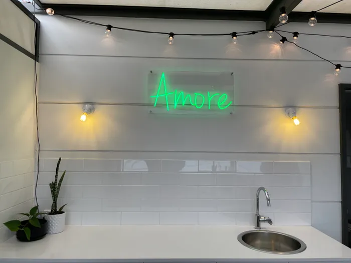 CustomCupsNow.Com - Custom Neon Sign