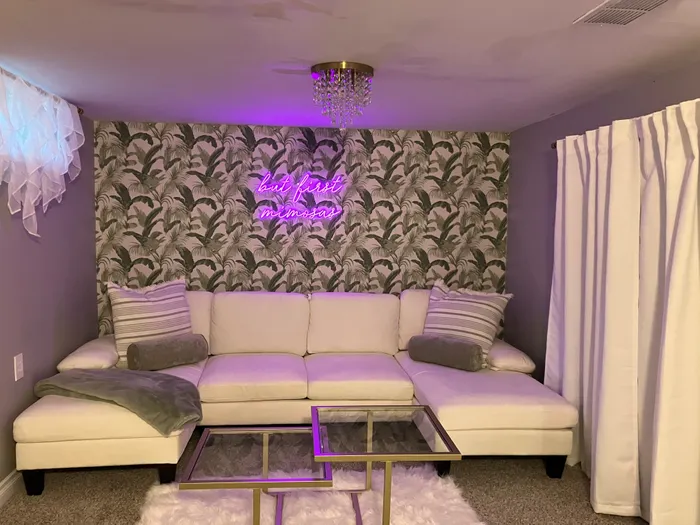 CustomCupsNow.Com - Custom Neon Sign