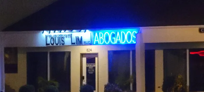 CustomCupsNow.Com - Custom Neon Sign