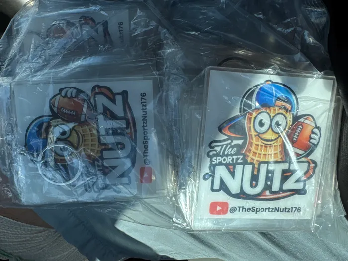 CustomCupsNow.Com - Acrylic Keychain