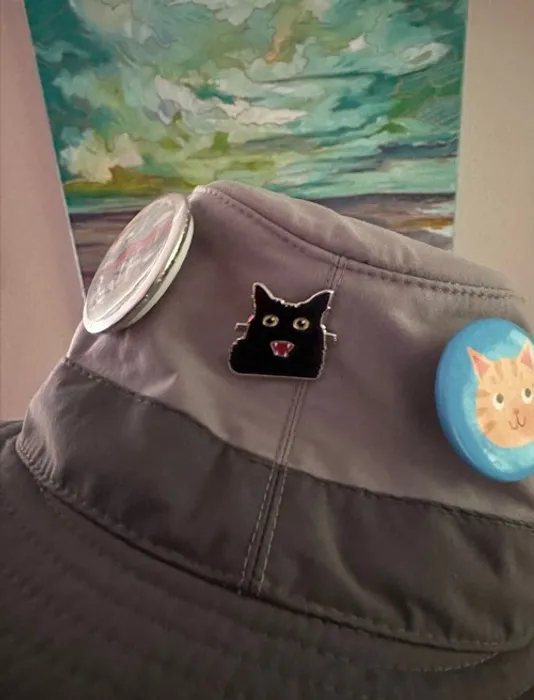 CustomCupsNow.Com - Hard Enamel Pin