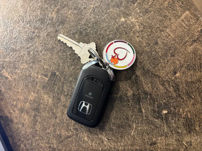 CustomCupsNow.Com - Metal Keychain