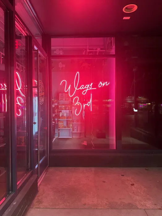 CustomCupsNow.Com - Custom Neon Sign