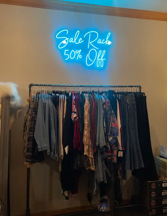 CustomCupsNow.Com - Custom Neon Sign