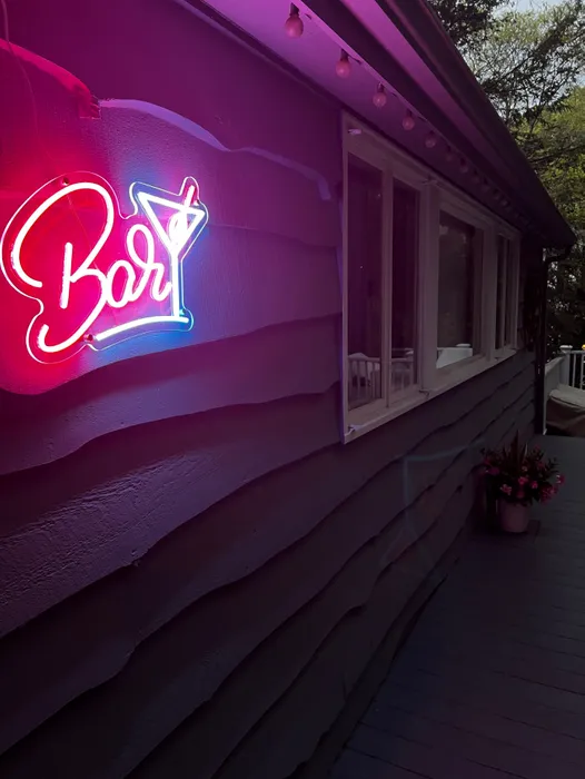 CustomCupsNow.Com - Oh Cocktail Bar Neon Sign