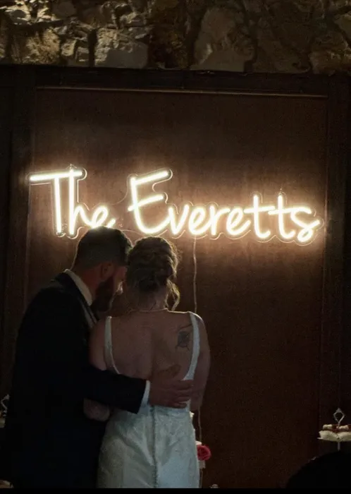 CustomCupsNow.Com - Custom Neon Sign