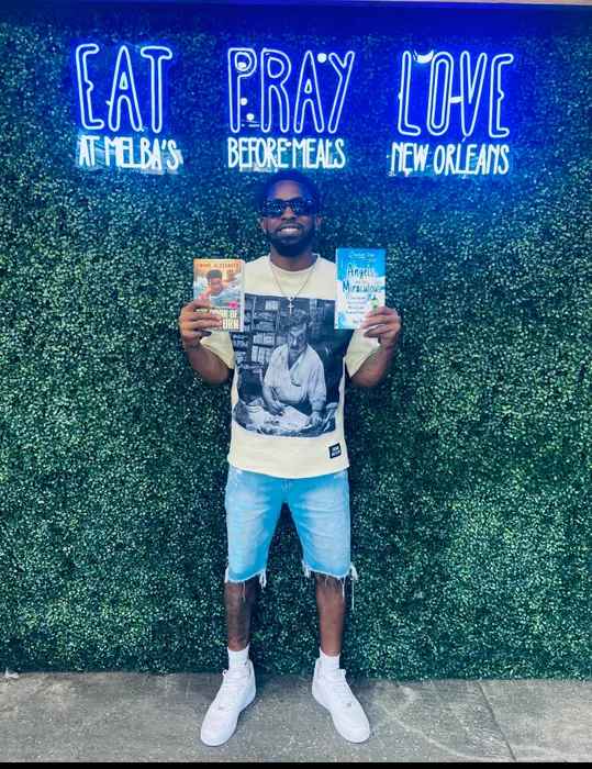 CustomCupsNow.Com - Artwork Neon Sign