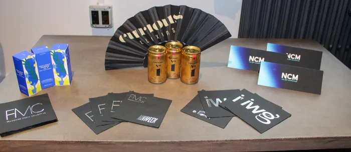 CustomCupsNow.Com - Custom Foil Stamped Beverage Napkin