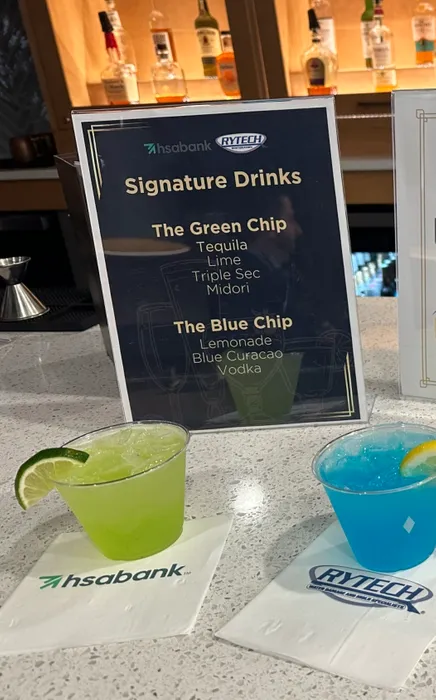 CustomCupsNow.Com - Custom Beverage Napkin