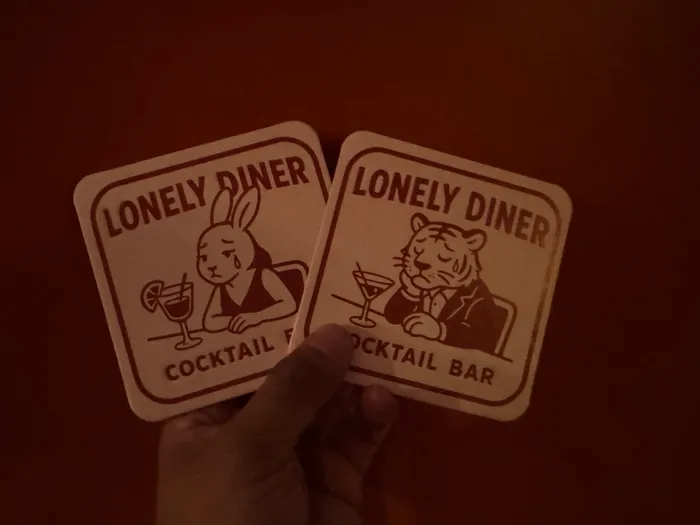 CustomCupsNow.Com - Absorbent Paper Debossed