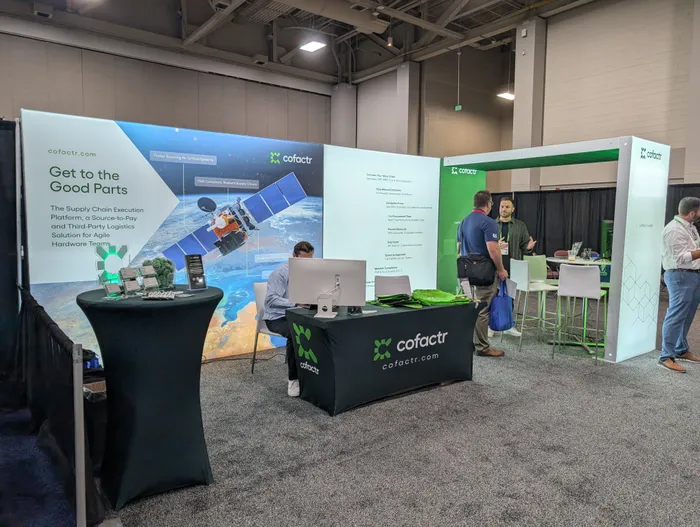 CustomCupsNow.Com - Custom Round Table Covers