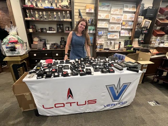 CustomCupsNow.Com - Custom Rectangle Table Covers