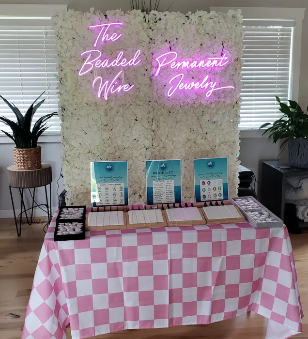 CustomCupsNow.Com - Custom Neon Sign