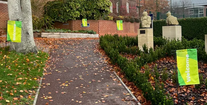 CustomCupsNow.Com - Garden Flag