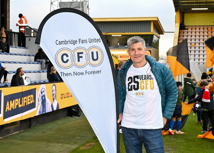 CustomCupsNow.Com - Teardrop Flag