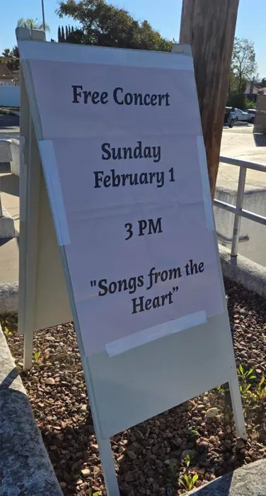 CustomCupsNow.Com - Custom Vinyl Banners