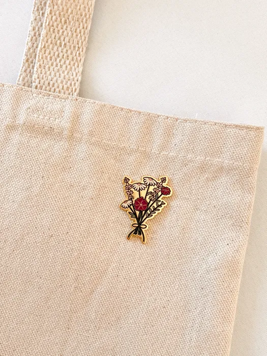 CustomCupsNow.Com - Soft Enamel Pin