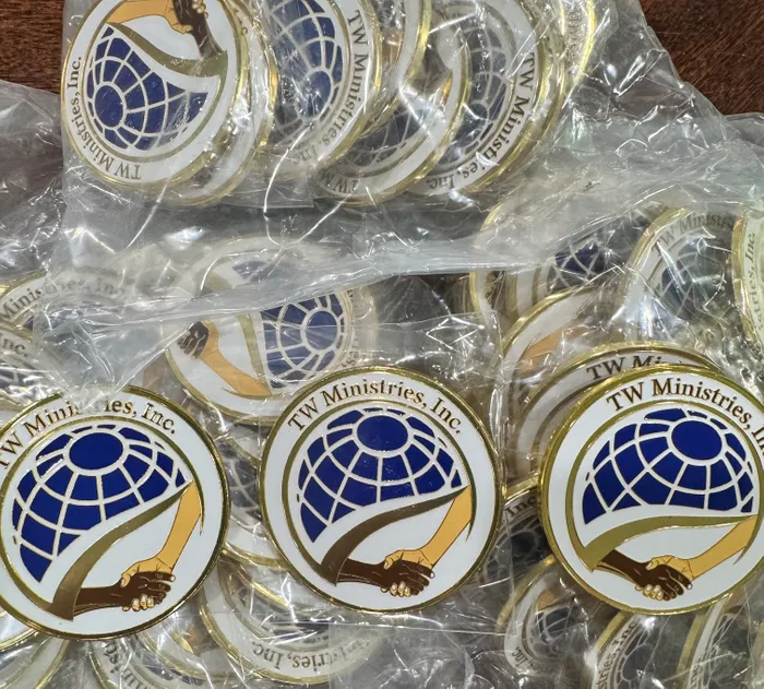 CustomCupsNow.Com - Hard Enamel Pin