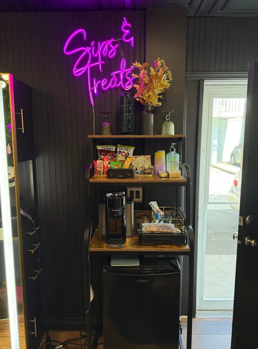CustomCupsNow.Com - Custom Neon Sign