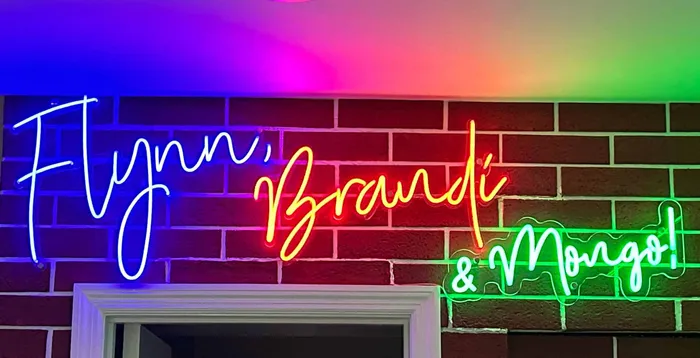 CustomCupsNow.Com - Custom Neon Sign