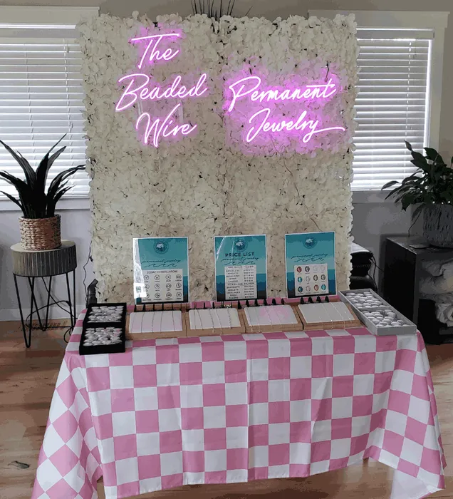 CustomCupsNow.Com - Custom Neon Sign