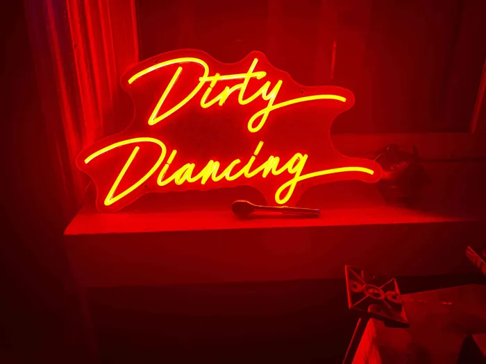 CustomCupsNow.Com - Custom Neon Sign