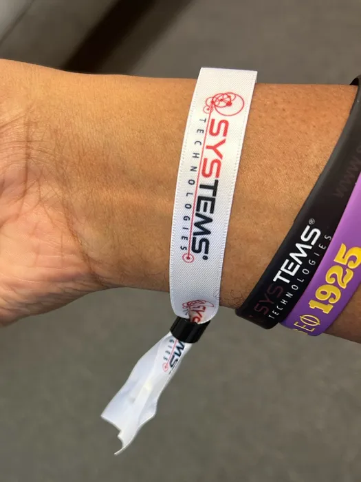 CustomCupsNow.Com - Full Color Satin Cloth Wristbands
