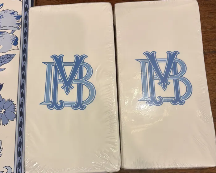 CustomCupsNow.Com - Custom Paper Guest Towel Napkins