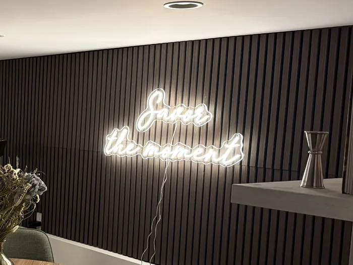 CustomCupsNow.Com - Custom Neon Sign