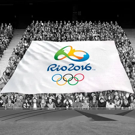 Crowd Flag - Custom Cups Now