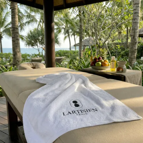 Custom Bathroom Towels - Custom Cups Now